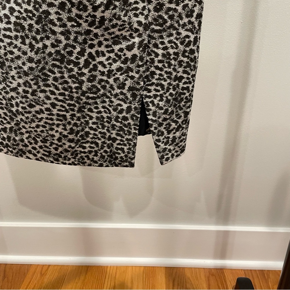 Banana Republic Sleeveless Sheath Dress in Black/Tan Animal Print Size 6 - Picture 5 of 5